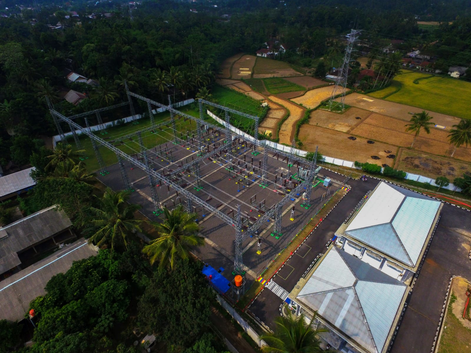 Penuhi Kebutuhan Listrik PLN Operasikan Looping SUTT 150 KV Lombok