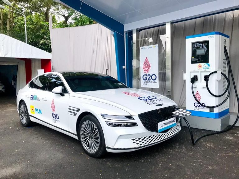 Mengenal SPKLU Ultra Fast Charging Pertama Di RI, Cukup 30 Menit Isi ...