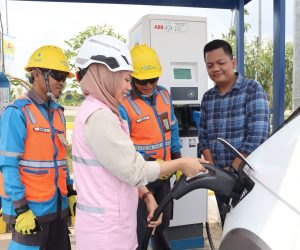 Dari Lampung, Srikandi PLN Turut Sukseskan Pasokan Listrik Andal Selama Lebaran 2024