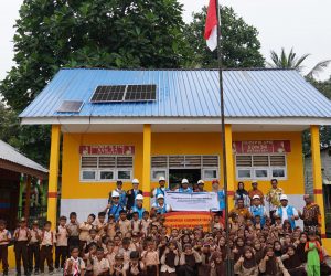Listrik SuperSUN Hadir di Pulau Satangnga, Hidupkan Denyut Kehidupan Warga