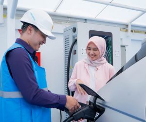 PLN Raih Penghargaan IBEA 2025 untuk Transisi Energi Nasional
