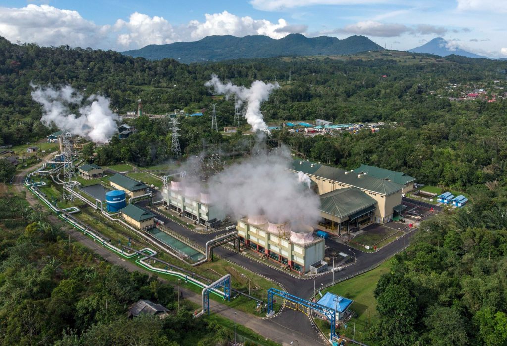 Ilustrasi Pembangkit Listrik Tenaga Panas Bumi (PLTP) Lahendong 80 MW di Tomohon, Sulawesi Utara.