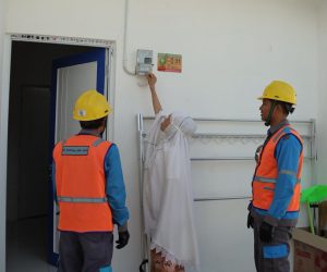PLN Sambung Listrik Gratis Bagi 93 KK di Kampung Nelayan Indramayu