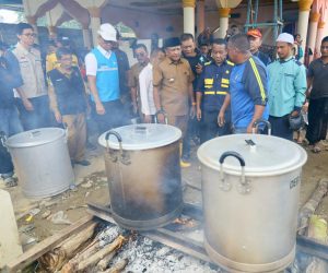 Menteri ESDM Tinjau Posko Bencana di Aceh, Pastikan Bantuan dan Dukungan PLN Berjalan Optimal
