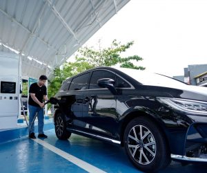 Permudah Mobilitas Kendaraan Listrik, PLN Operasikan 4.655 SPKLU Sepanjang 2025