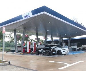 PLN, MEBI, dan HUAWEI Resmikan SPKLU Signature dengan Ultra-Fast Charging dan Split Charging Pertama di Indonesia