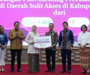 Dukung Penurunan Angka Kematian Ibu, PLN Salurkan Alat Deteksi Dini Risiko Kehamilan untuk Layanan Masyarakat di Garut